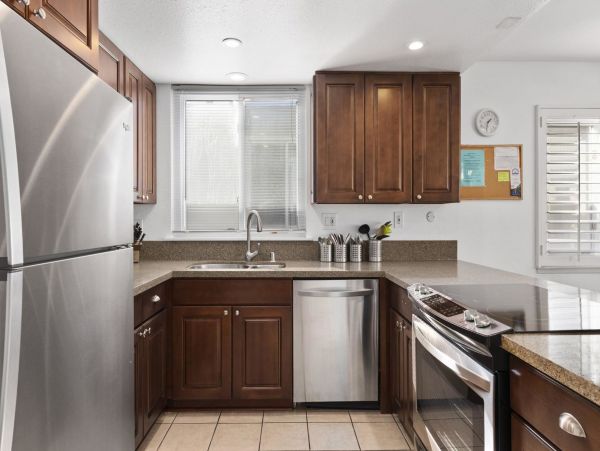 Newport Beach Home 998470