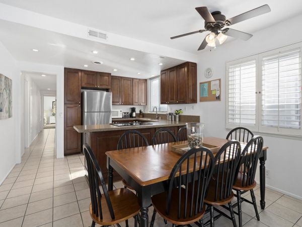 Newport Beach Home 998470