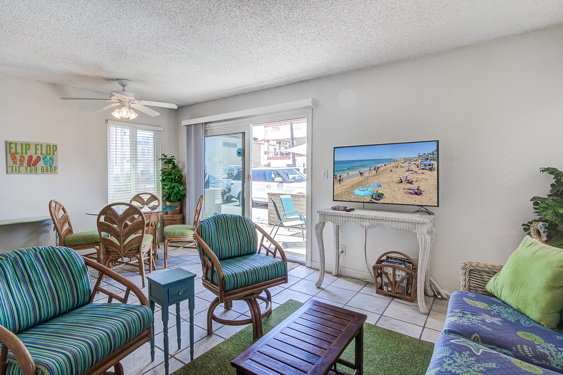 Newport Beach Home 998471