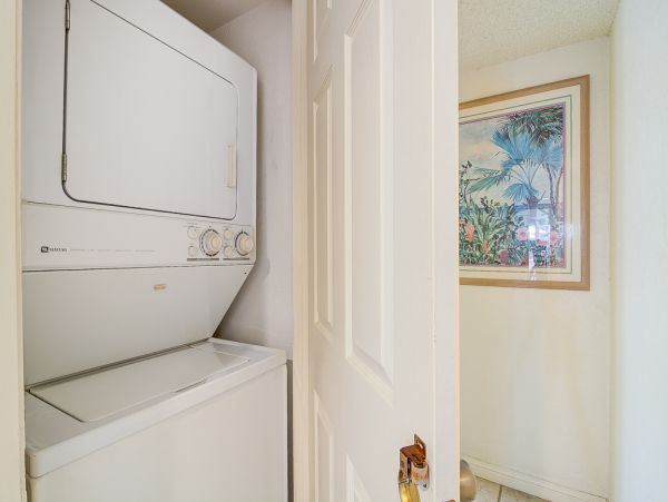 Newport Beach Home 998471