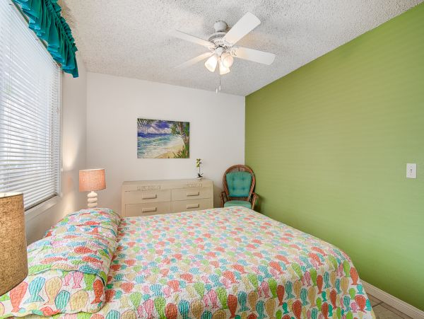 Newport Beach Home 998471