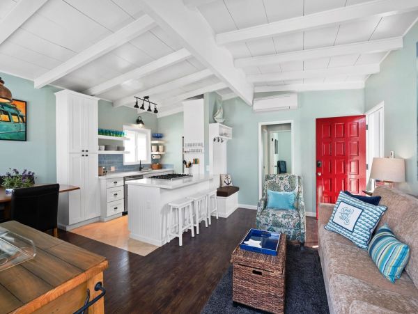 Newport Beach Home 998473