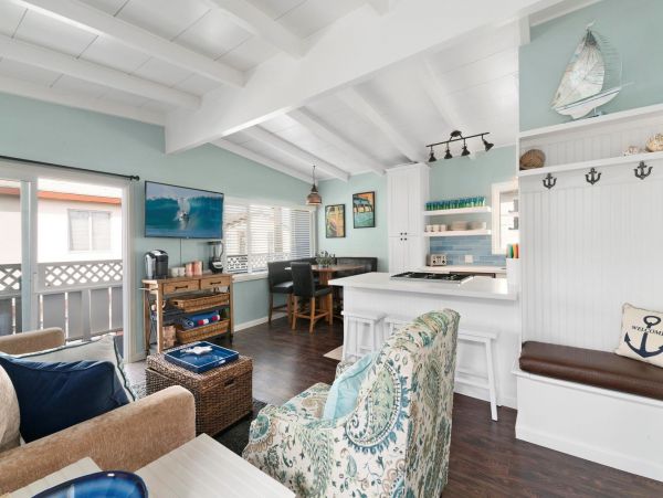 Newport Beach Home 998473