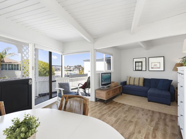 Newport Beach Condo 998474