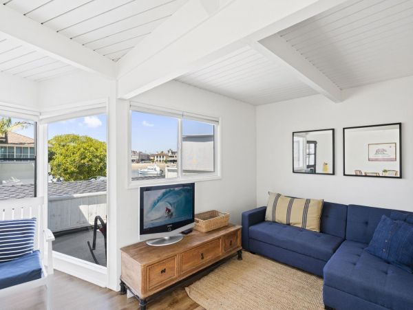 Newport Beach Condo 998474