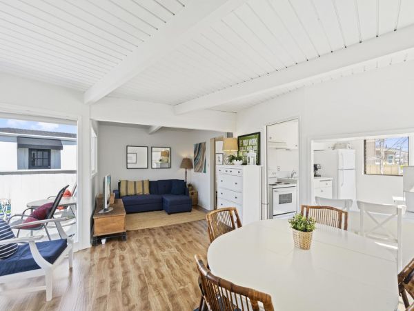 Newport Beach Condo 998474