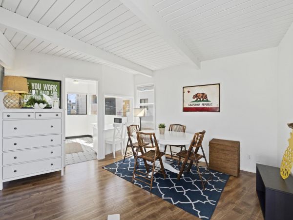 Newport Beach Condo 998474