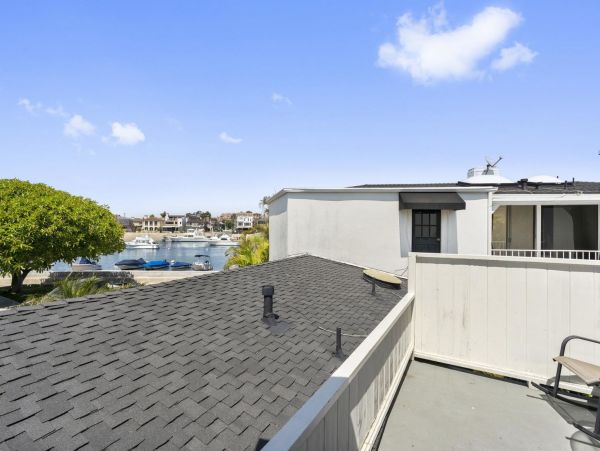 Newport Beach Condo 998474