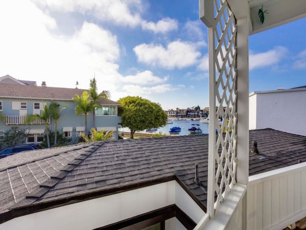 Newport Beach Condo 998474