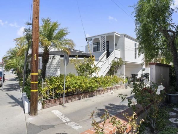 Newport Beach Condo 998474