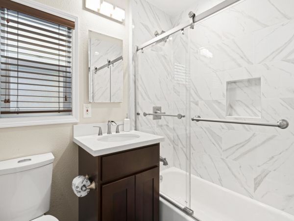 Newport Beach Condo 998475