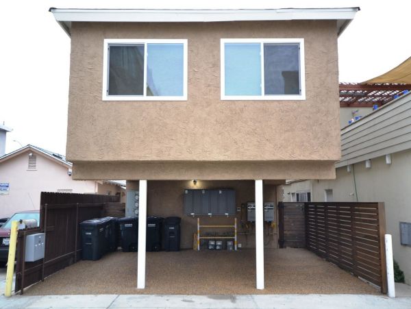 Newport Beach Condo 998475