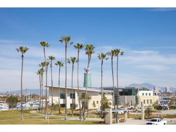 Newport Beach Condo 998475
