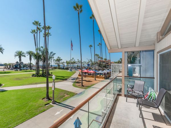 Newport Beach Home 998476