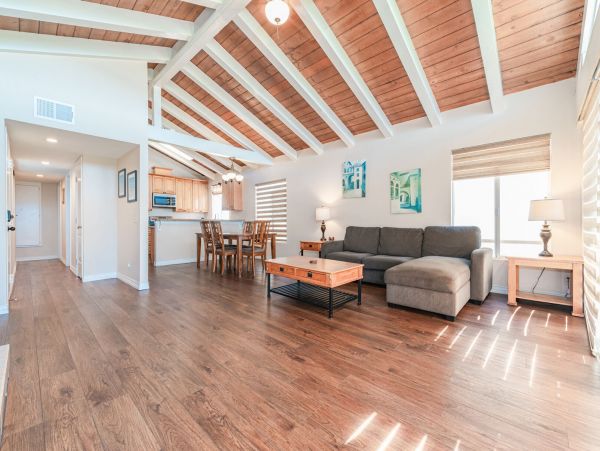 Newport Beach Home 998476