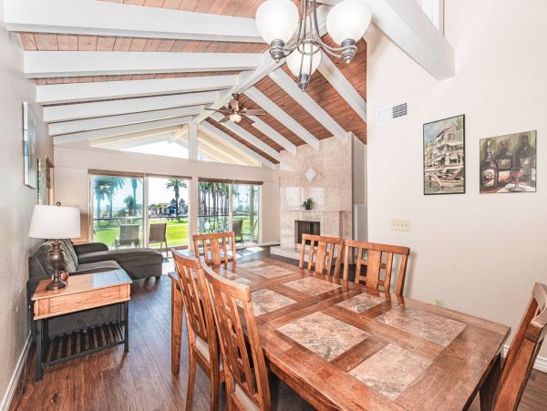 Newport Beach Home 998476