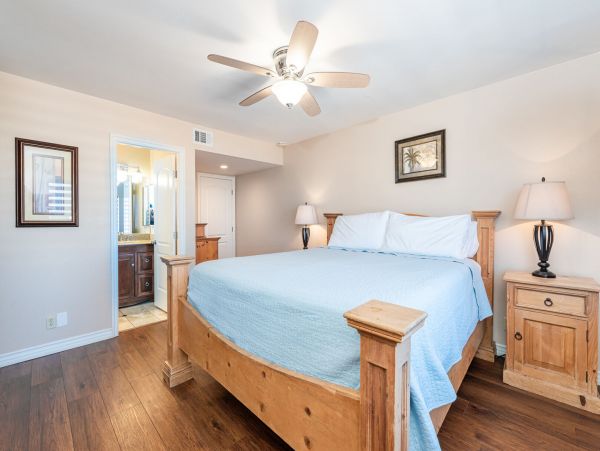 Newport Beach Home 998476