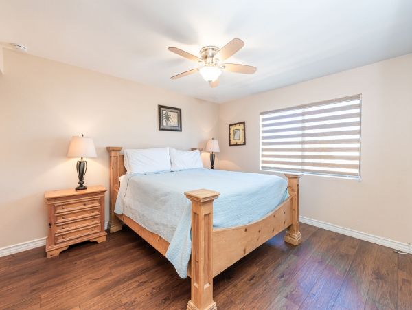 Newport Beach Home 998476