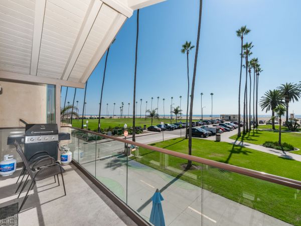 Newport Beach Home 998476