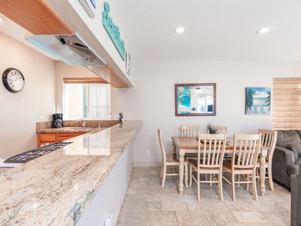 Newport Beach Home 998477