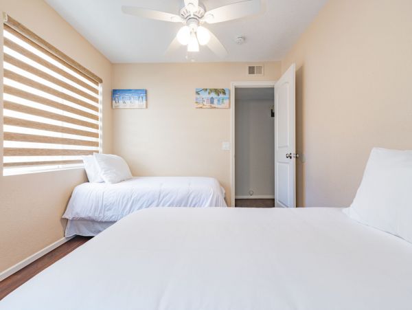 Newport Beach Home 998477