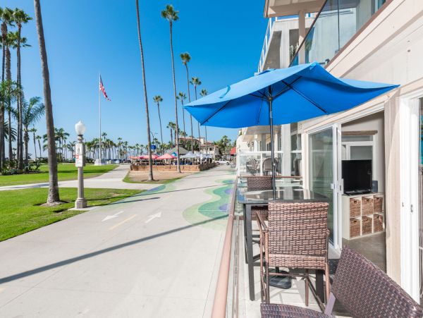 Newport Beach Home 998477