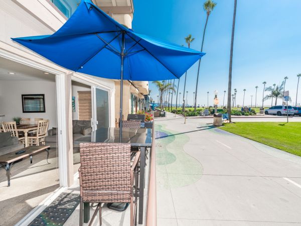 Newport Beach Home 998477