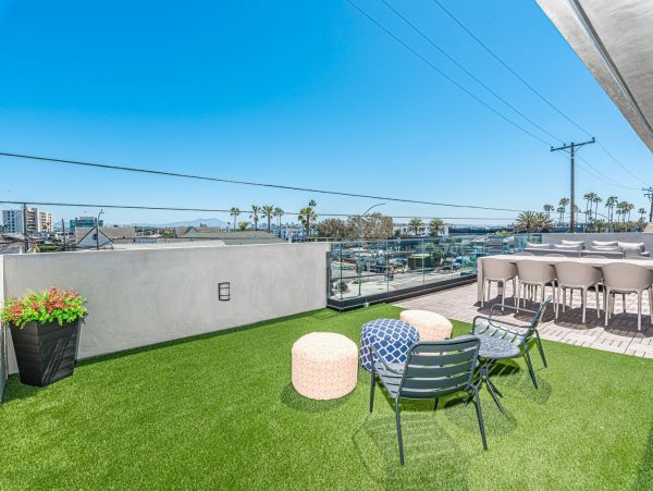 Newport Beach Home 998478