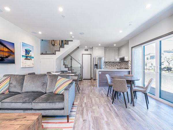 Newport Beach Home 998478