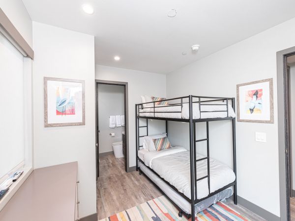 Newport Beach Home 998478
