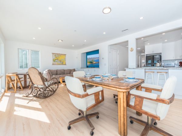 Newport Beach Home 998480