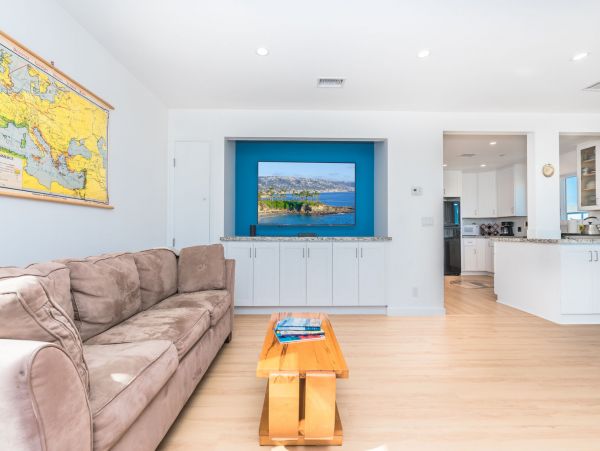 Newport Beach Home 998480
