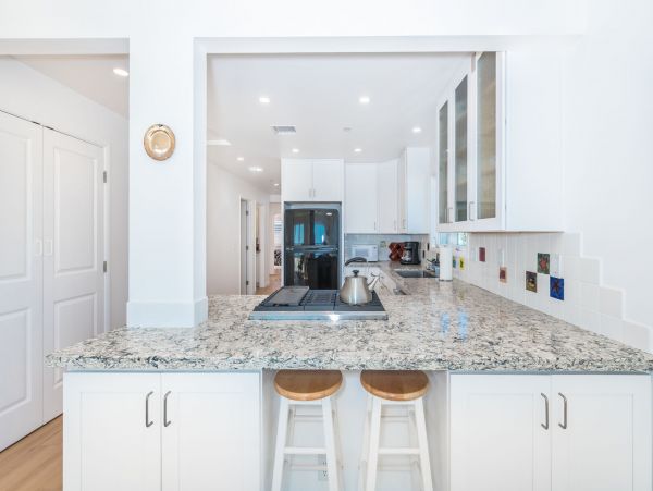 Newport Beach Home 998480