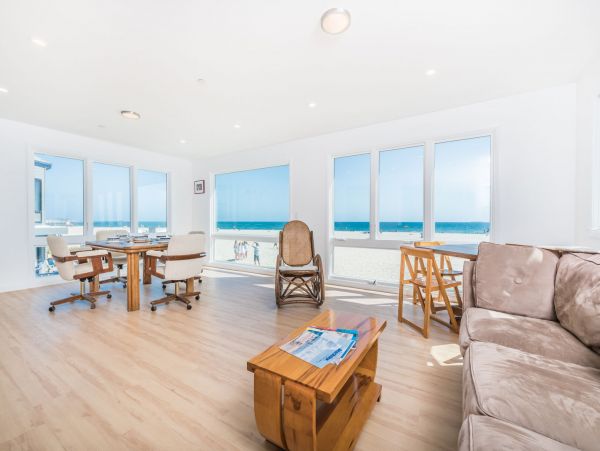 Newport Beach Home 998480
