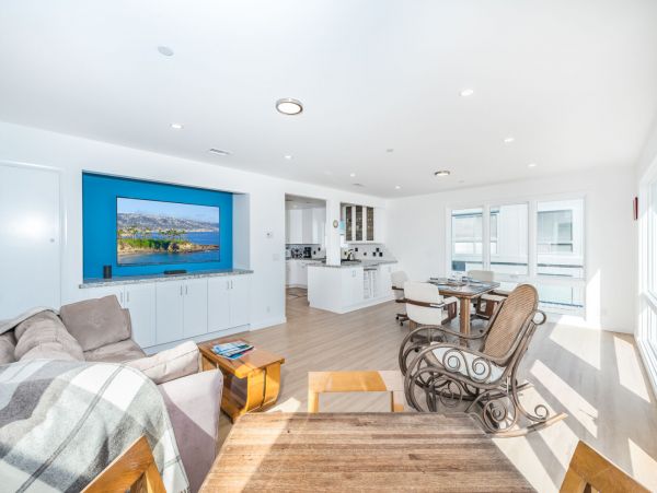 Newport Beach Home 998480