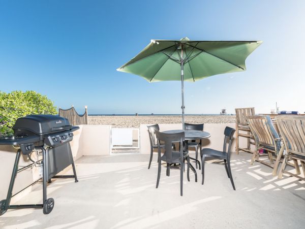 Newport Beach Home 998480
