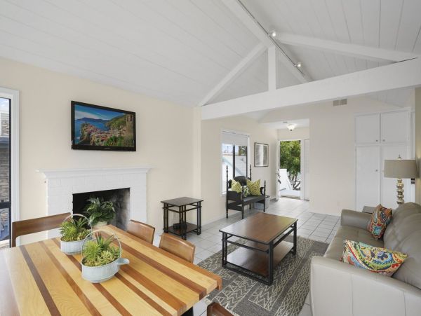 Newport Beach Home 998481