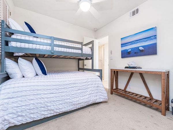 Newport Beach Home 998483