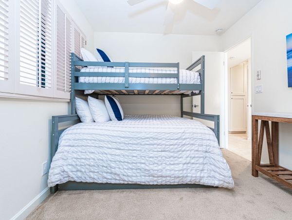 Newport Beach Home 998483