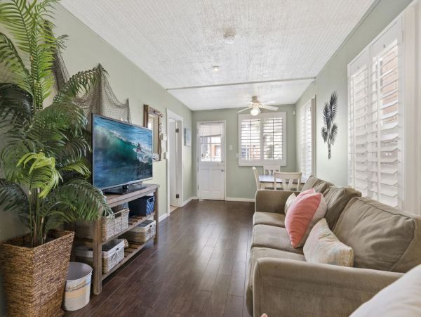 Newport Beach Home 998484