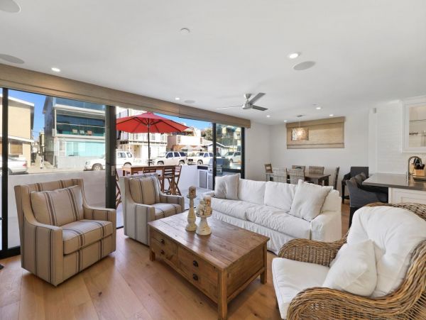 Newport Beach Home 998489