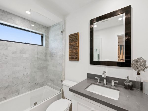 Newport Beach Home 998489