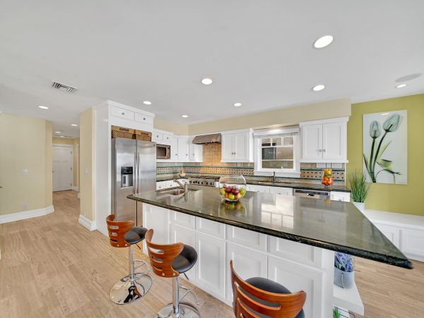 Newport Beach Home 998491