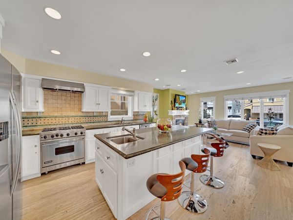 Newport Beach Home 998491