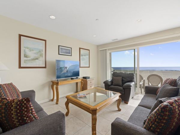 Newport Beach Condo 998495