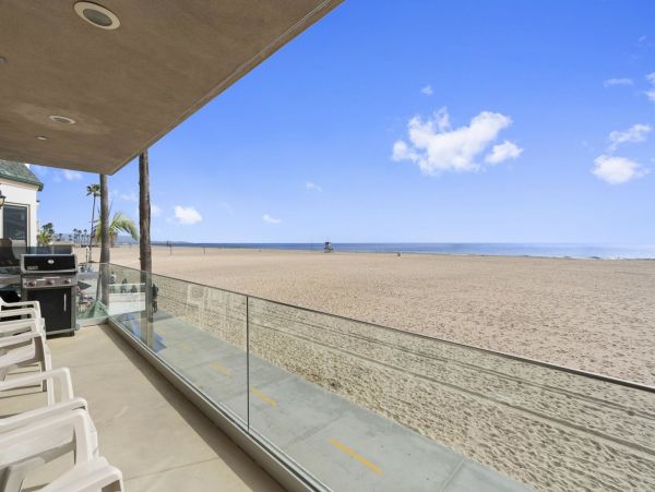 Newport Beach Condo 998495
