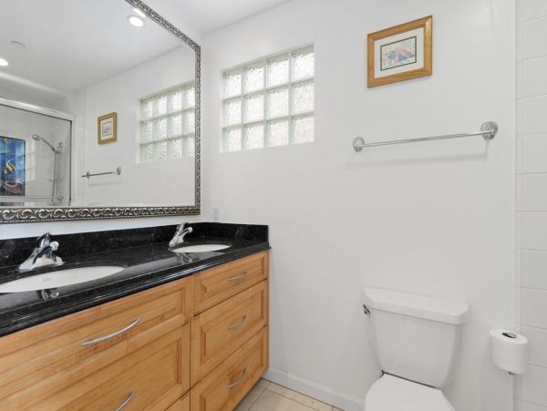 Newport Beach Condo 998495