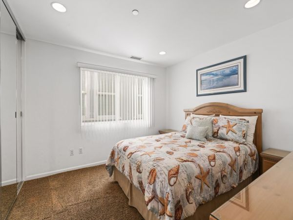 Newport Beach Condo 998495