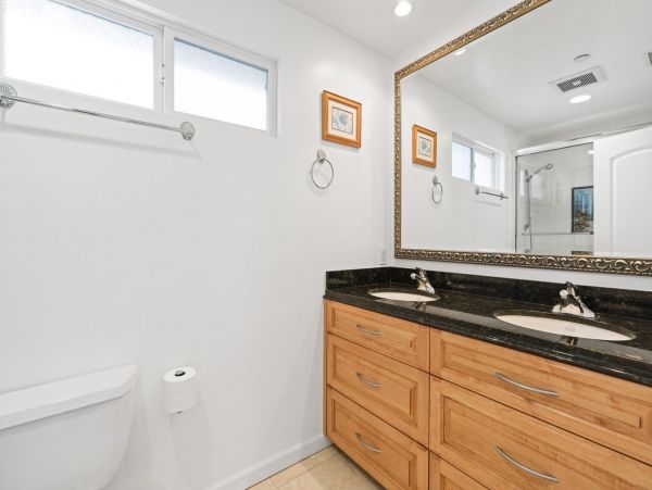 Newport Beach Condo 998495