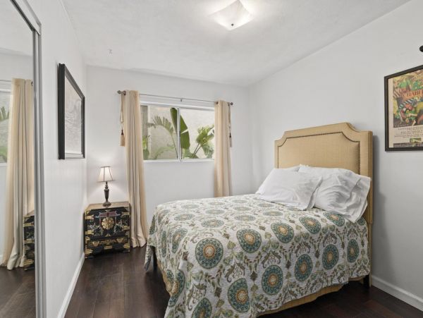 Newport Beach Home 998496